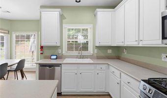 374 Ivy Glen Cir, Avondale Estates, GA 30002
