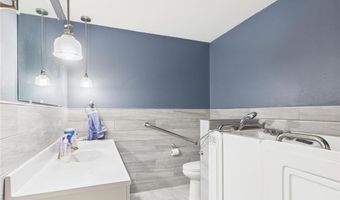 2301 S Le Homme Dieu Dr NE, Alexandria, MN 56308