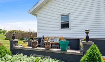 609 Old Brick Rd, Auburn, IN 46706