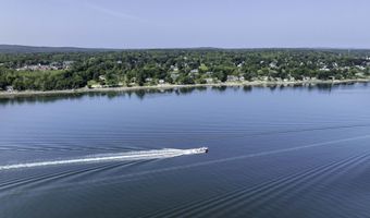 99 Dockside Ln, Belfast, ME 04915