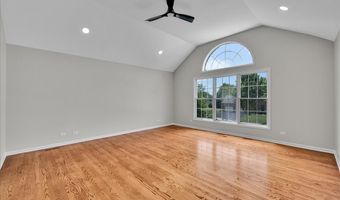 5 Covington Ct, Algonquin, IL 60102