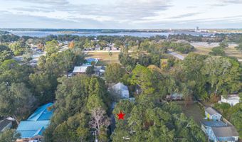 1054 Columbus St, Biloxi, MS 39530