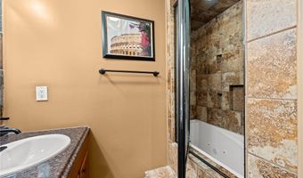 10121 Crows Nest Cv, Aurora, OH 44202