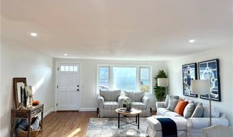 99 Salem Ave, Cranston, RI 02920