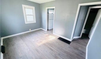978 Kelly Ave, Akron, OH 44306