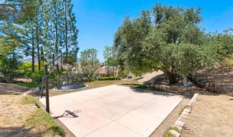 5792 Carell Ave, Agoura Hills, CA 91301
