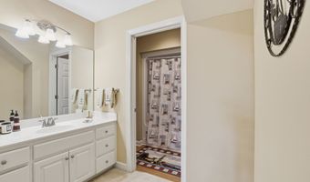 355 Smoke Rise Dr, Baldwin, GA 30511