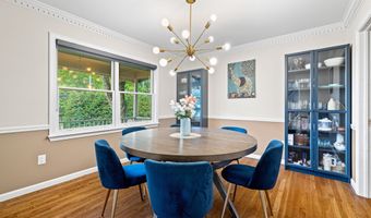 489 Hoyt St, Darien, CT 06820
