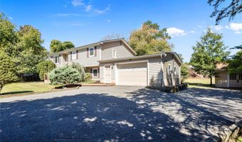 8 Dunn Rd, Airmont, NY 10952