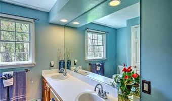 235 Holly Hills Ln, North Kingstown, RI 02874