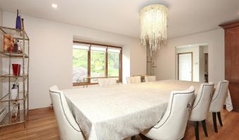 3 Larissa Ct, Airmont, NY 10952