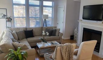 1633 N COLONIAL Ter 201, Arlington, VA 22209