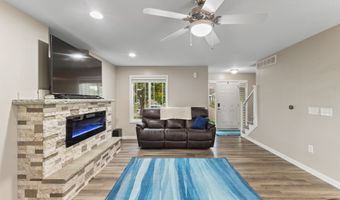 5012 NE Innsbruck Dr, Ankeny, IA 50021