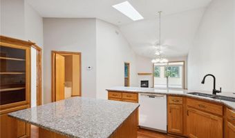 14208 Heritage Ln, Apple Valley, MN 55124