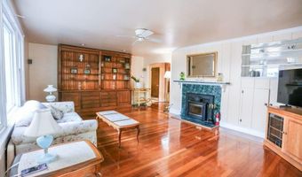 29 Dean Ave, Johnston, RI 02919