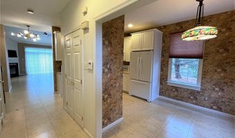 2322 Fox Meadow Dr, Allentown, PA 18104