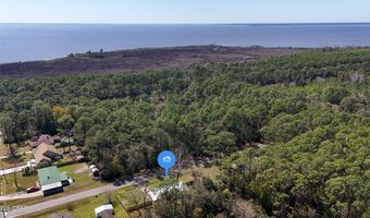 53 Bayshore Dr, Apalachicola, FL 32320