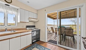 64 Starr Dr, Narragansett, RI 02882
