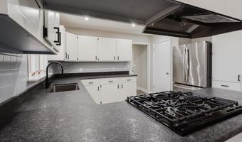 5 CROSSLEY Dr, Dover, DE 19901