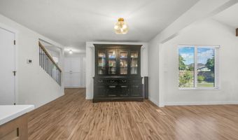 1275 ISLAND St, Springfield, OR 97477