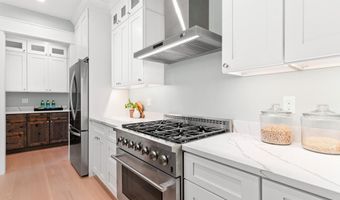 907 Richville Rd, Standish, ME 04084