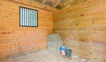 48 MADDOX Ln, Amissville, VA 20106