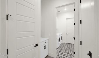 38500 N SCHOOL HOUSE Rd 8, Cave Creek, AZ 85331