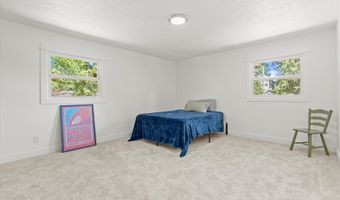 4512 SE GARRETT Cir, Milwaukie, OR 97222