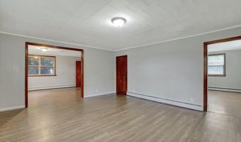 4 June Pl, Aberdeen, NJ 07747