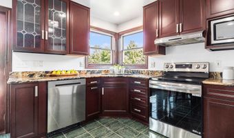 8411 Reese Ln, Ann Arbor, MI 48103