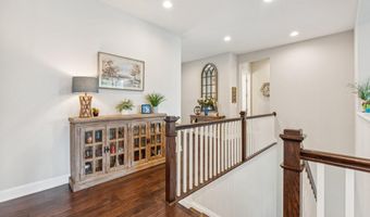 102 PHOEBE Ct, Lake Frederick, VA 22630