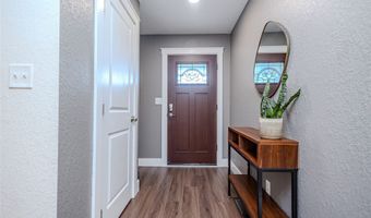 2203 NW Lakeside Ct, Ankeny, IA 50023