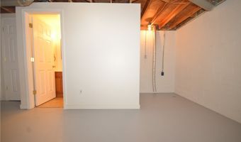 625 Hillman Rd, Akron, OH 44312