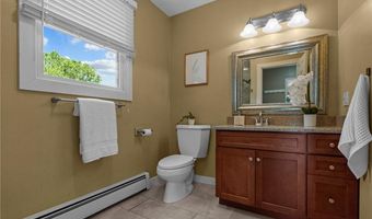 146 Alfred Drown Rd, Barrington, RI 02806