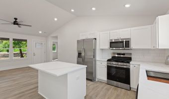 2771 Gady Pines Dr, Adrian, MI 49221