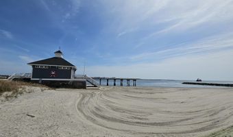 2 Anchorage Ct, Atlantic City, NJ 08401
