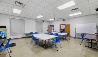 218 S Main St, Almont, MI 48003