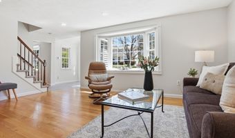4 Meadowbrook Rd, Acton, MA 01720