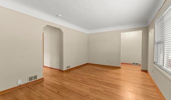 8464 Becker Ave, Allen Park, MI 48101
