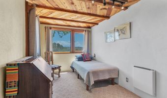 51 Atalaya Rd, Arroyo Hondo, NM 87513
