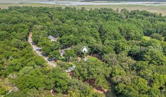 24 Alumni Rd, Beaufort, SC 29907