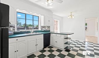 402 E Poplar St, Atmore, AL 36502