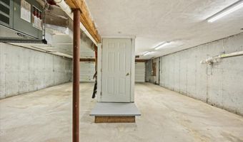 30 Seabreeze Dr, Bourne, MA 02532