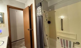 2040 Clover Dr, Akron, IA 51001