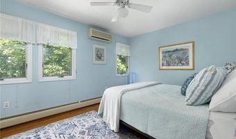 39 Highland Ave, Narragansett, RI 02882