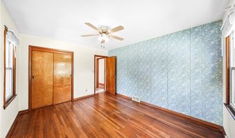 982 W Garfield Rd, Aurora, OH 44202