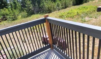 29222 N 1st St, Athol, ID 83801