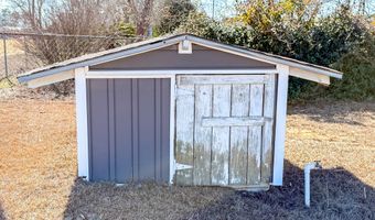 765 Max Deen Dr, Baxley, GA 31513