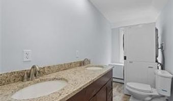 17 Selkirk Rd Rd 3, Cranston, RI 02905