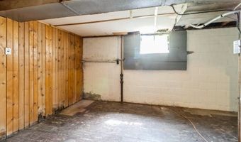 1714 Clark Ave, Ames, IA 50010